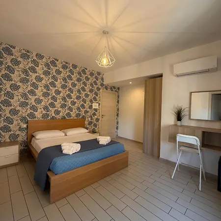 Walk Rooms-3